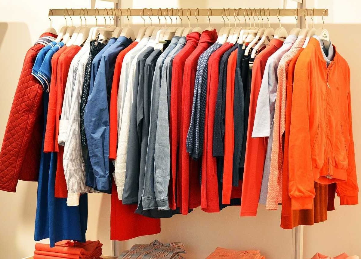 How to Pack Hangers and Hanging Clothes for Moving